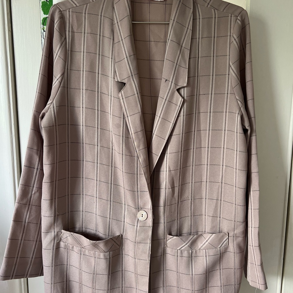 Women's Oversized Beige Plaid Jacket